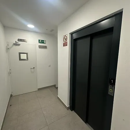 Street Apartment *